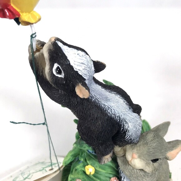 Charming Tails Mouse Hang On 98/600 Skunk/Rabbit Special Ed Fitz & Floyd W/ Box - Picture 7 of 12
